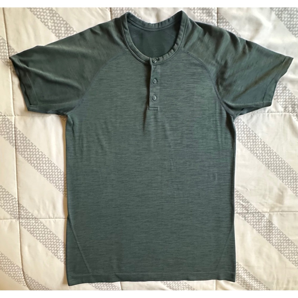 Lululemon Metal Vent Tech Henley Short Sleeve Shirt Green Size S Mens Athletic